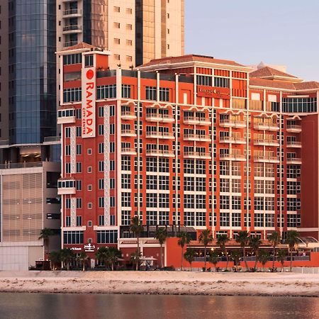 Ramada By Wyndham Manama City Centre Екстериор снимка