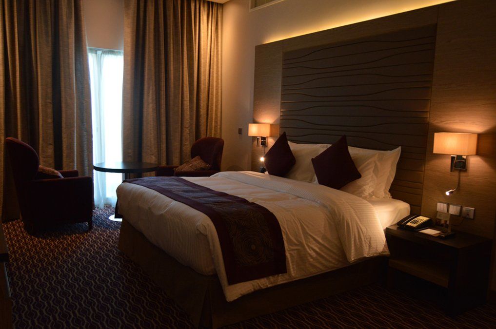 Ramada By Wyndham Manama City Centre Екстериор снимка