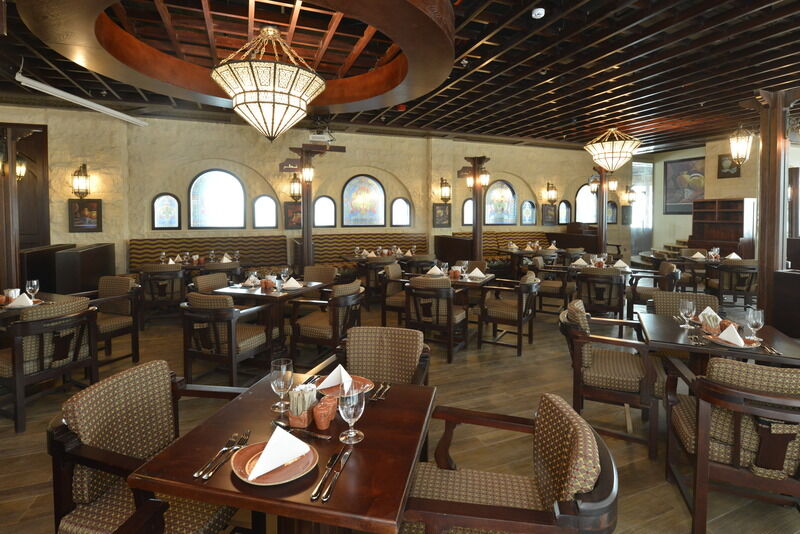 Ramada By Wyndham Manama City Centre Екстериор снимка